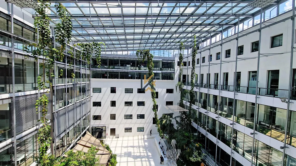 Pronájem kanceláře 434 m²